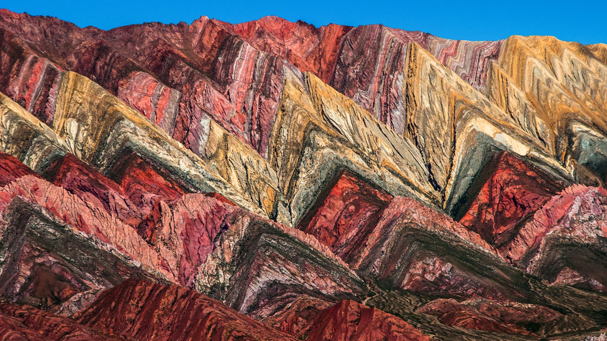Salta — cerros coloridos del noroeste argentino